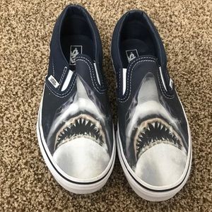 Shark VANS
